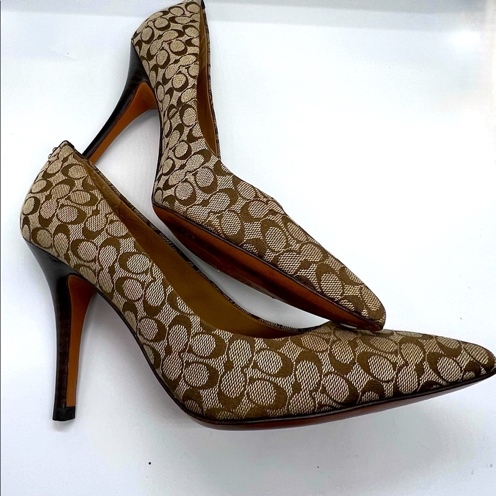 Coach! Signature Canvas! Like new!